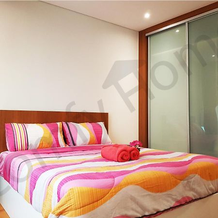 קואלה לומפור Klcc Service Suites By Home Sweet Home מראה חיצוני תמונה
